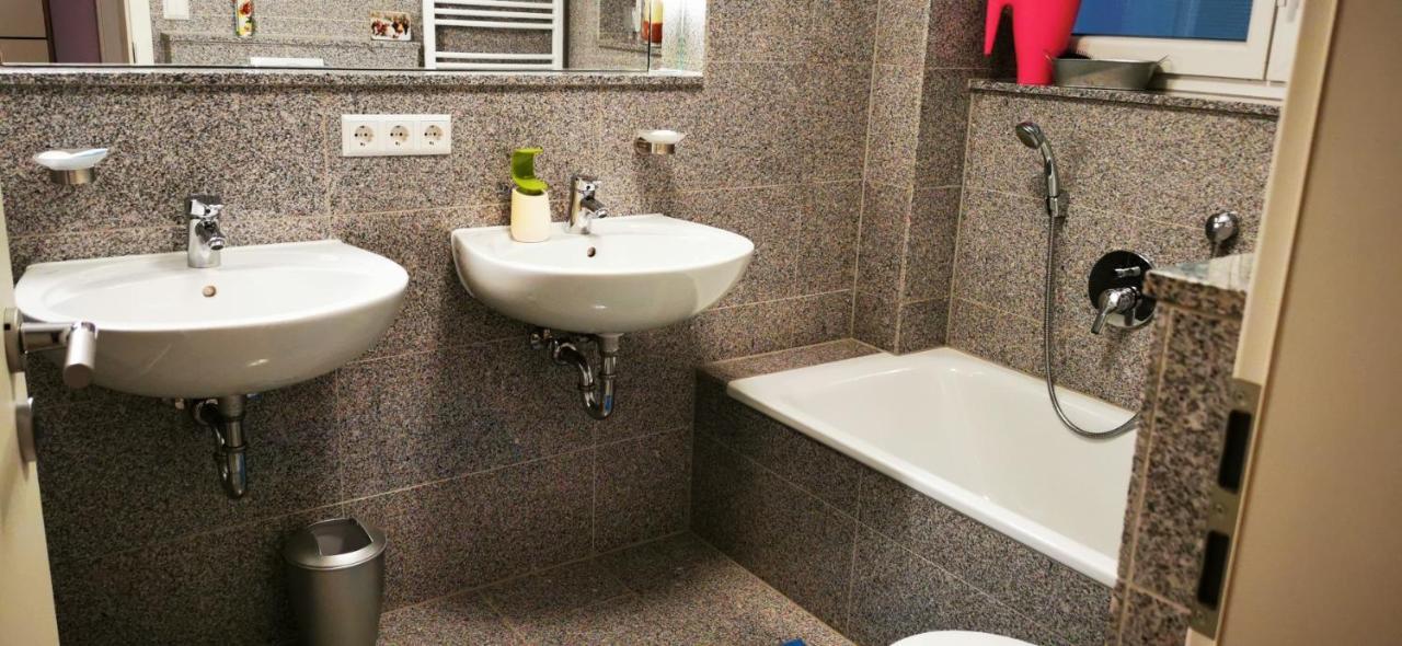 Tolle, Gemutliche, Voll Moblierte 3 Zimmer Wohnung. Baden-Baden Buitenkant foto